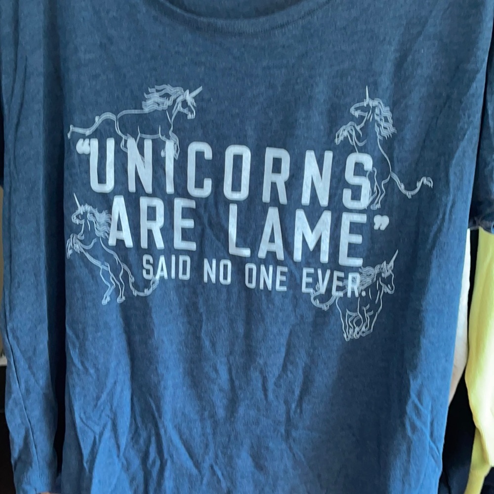 Unicorn lover tee